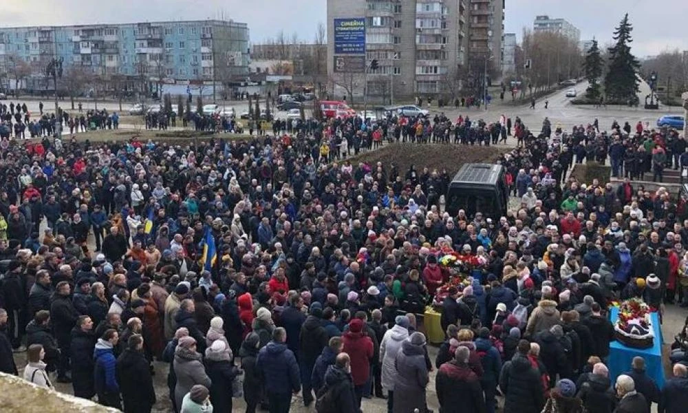 Χαμός σε εκδήλωση στην πόλη Ενερχοντάρ- Πυροβολισμοί και χειροβομβίδες! Τρέχουν πανικόβλητοι οι κάτοικοι (Βίντεο)